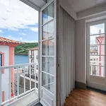Azimute 1 - T2 Moderno Centro Historico Angra * Angra do Heroísmo