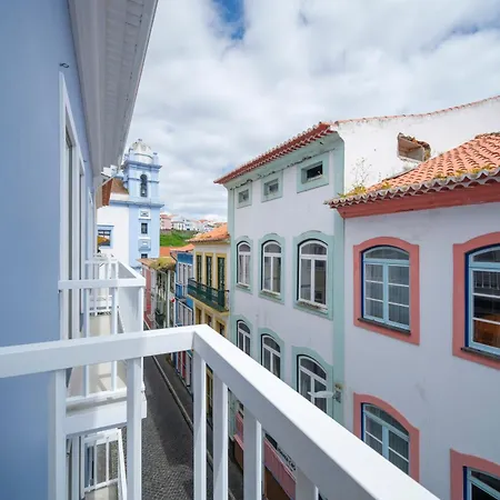 Azimute 1 - T2 Moderno Centro Historico Angra Angra do Heroísmo