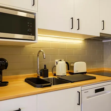 Apartment Azimute 1 - T2 Moderno Centro Historico Angra *