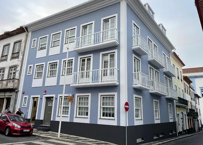 Azimute1 T2 Moderno Centro Historico Angra * Angra do Heroísmo